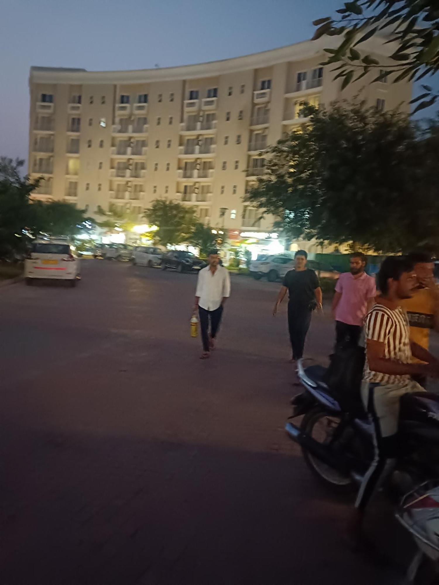Brij Darshan Holidays Vrindavan Bagian luar foto